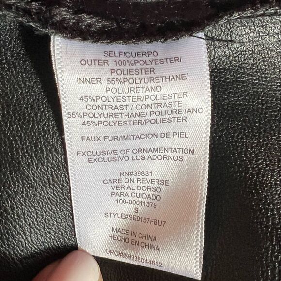 Sam Edelman Gabby Black Faux Fur and Vegan Leather Cropped Jacket Size Small - Picture 7 of 12